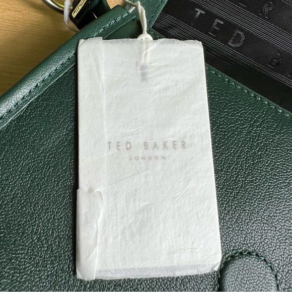 Ted Baker harrlee long tassel saddle shoulder bag in dark green NWT - Picture 9 of 9